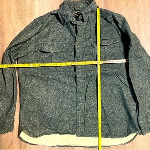 Double thick flannel button up in green size large